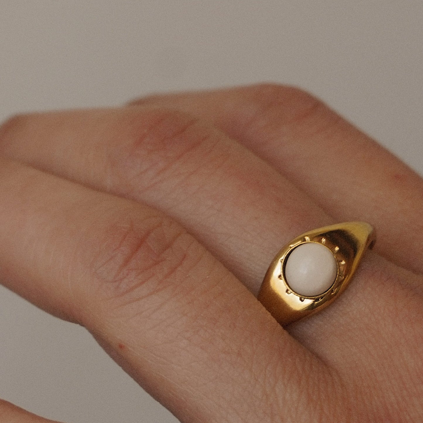 SOLE RING